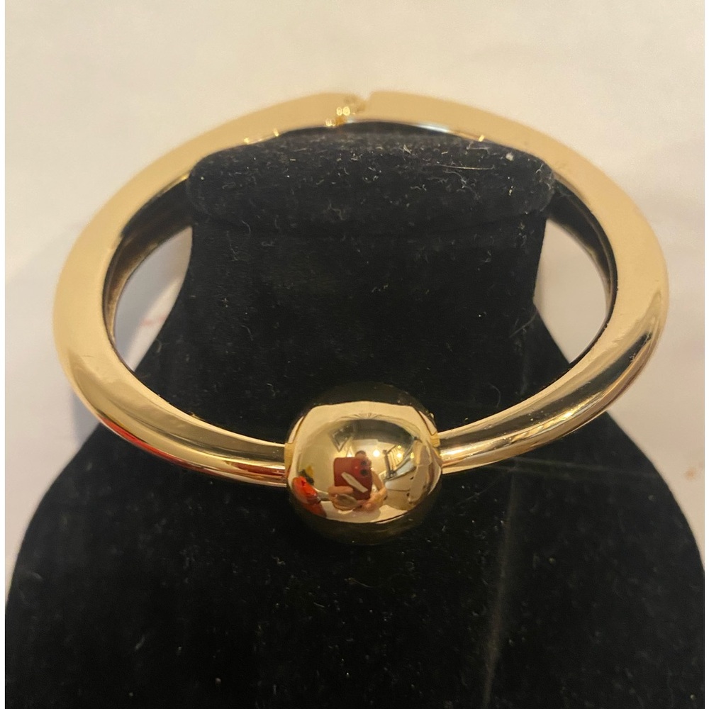 House of Harlow 1960 sculptured gold hinged bracelet